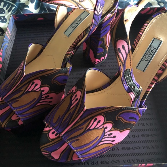 Prada Tulip Silk Platforms Sz 38 - Picture 2 of 5